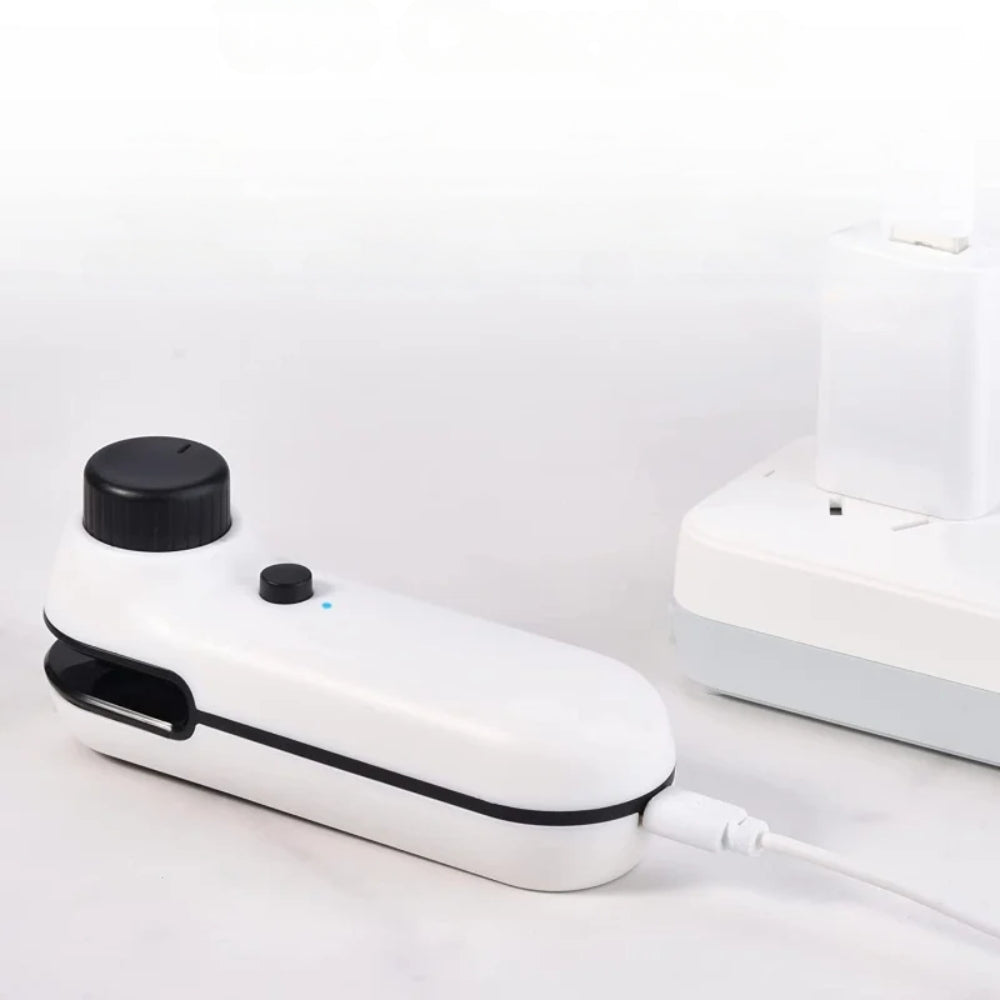 2 In 1 USB Rechargeable Snack Sealer Clip Bag Mini Heat Sealer